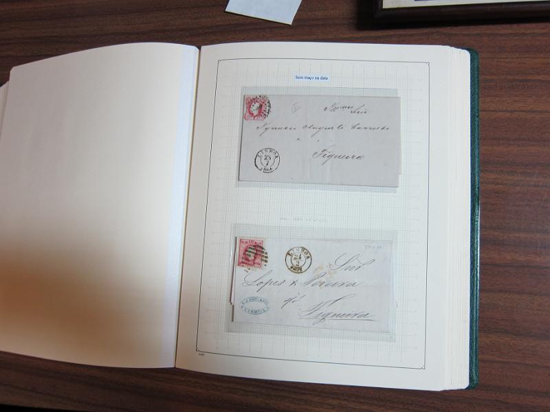0018 (42).JPG -     Lote:    18      Marcofilia      Lotes Especiais       Descrição:         Portugal &mdash; Colecção especializada em dois álbuns com estudo especializado das marcas de duplo círculo e circulares de Lisboa, com selos de diversas emissões e cartas. Lote a ver.        Lote       Valor Base:     &euro; 1.000,00     Valor Venda:     Retirado     